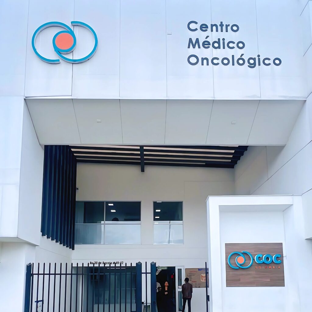 Post de instagram médicos atención (2)